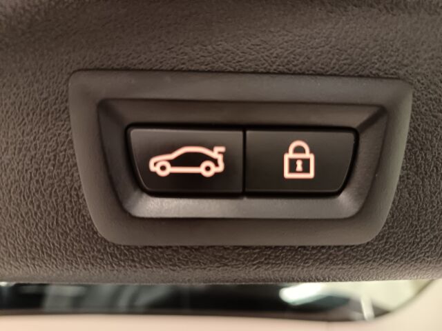 BMW X5 2020 G05 xDrive45e A * Hyvillä varusteilla oleva näyttävä yksilö*