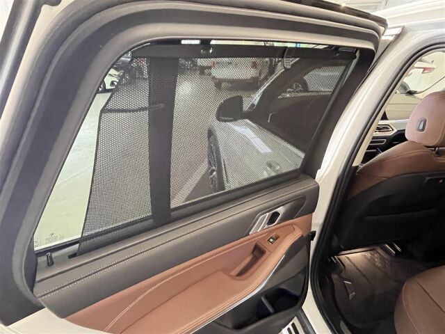 BMW X5 2020 G05 xDrive45e A * Hyvillä varusteilla oleva näyttävä yksilö*