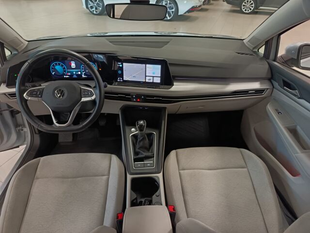 VOLKSWAGEN Golf 2021 1,0 TSI 81 kW