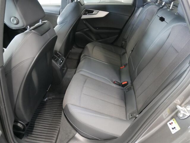 AUDI A4 2021 Sedan Business Advanced 40 TFSI 150 kW MHEV S tronic
