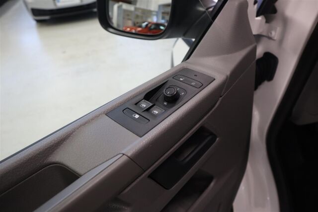 VOLKSWAGEN Transporter 2021 umpipakettiauto Pitkä 2,0 TDI 81 kW