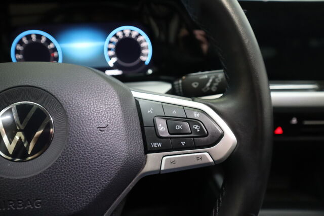 VOLKSWAGEN Golf 2020 1,0 TSI 81 kW