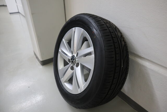 VOLKSWAGEN Golf 2020 1,0 TSI 81 kW