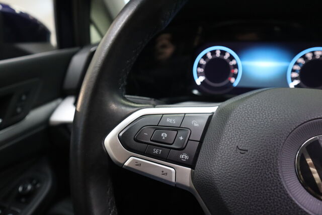 VOLKSWAGEN Golf 2020 1,0 TSI 81 kW