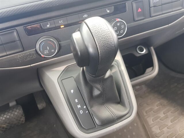 VOLKSWAGEN Transporter 2021 umpipakettiauto 2,0 TDI 110 kW 4Motion DSG**ALVILLINEN NELIVETO**