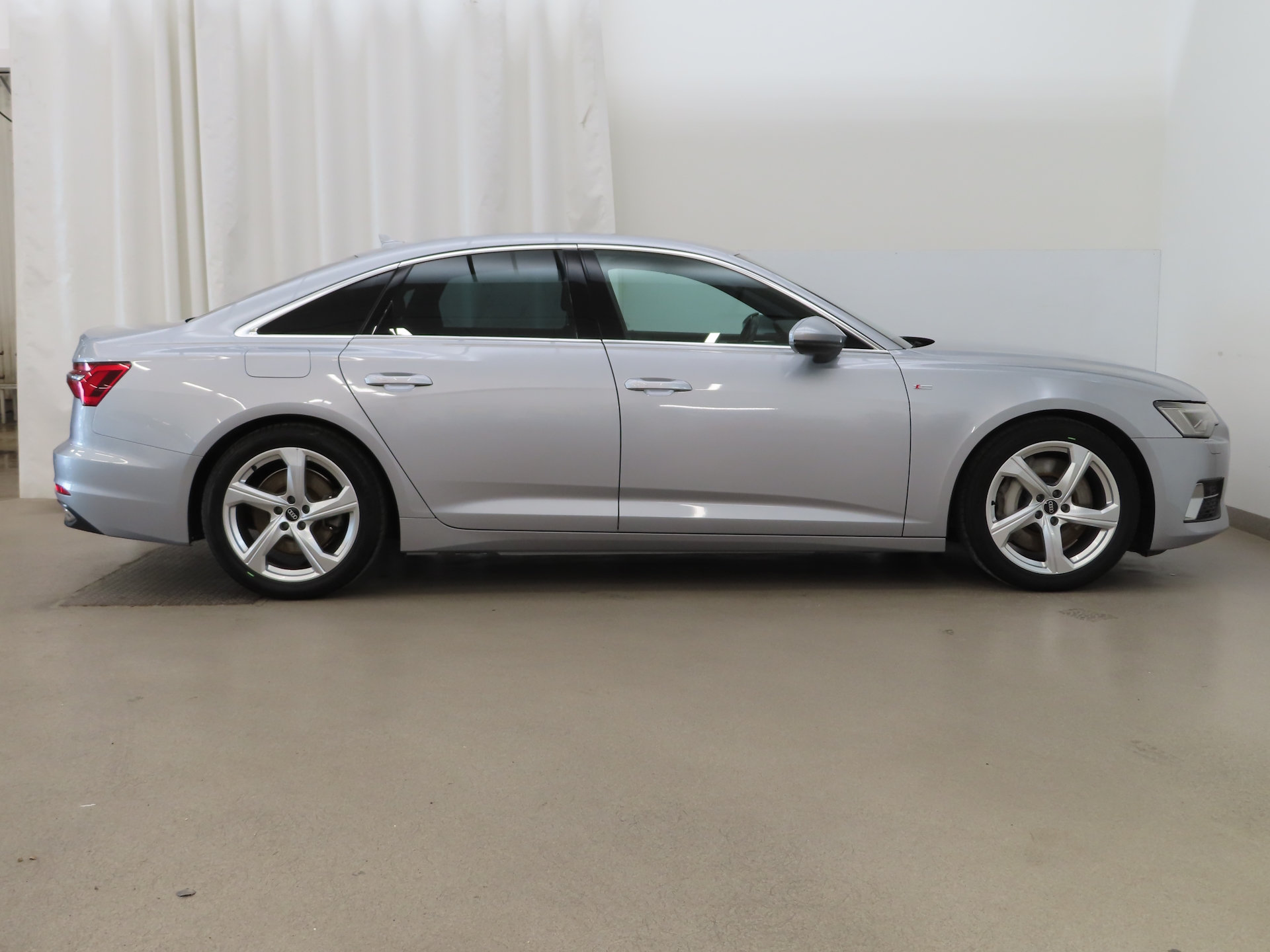 Audi A6 2022, kuva 6/14