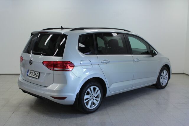 VOLKSWAGEN Touran 2021 1,5 TSI EVO 110 kW