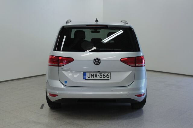 VOLKSWAGEN Touran 2021 1,5 TSI EVO 110 kW