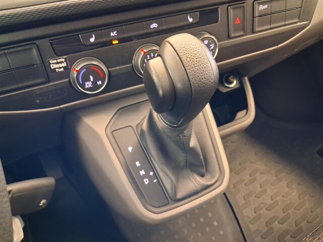 VOLKSWAGEN Transporter 2021 umpipakettiauto Pitkä 2,0 TDI 110 kW 4Motion DSG