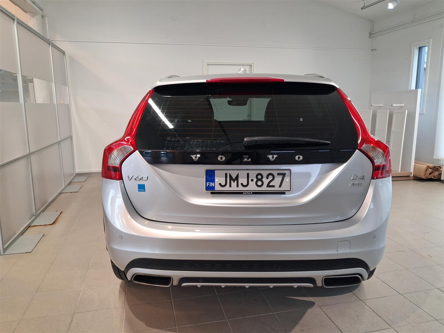 Volvo V60 Cross Country 2017, kuva 4/17
