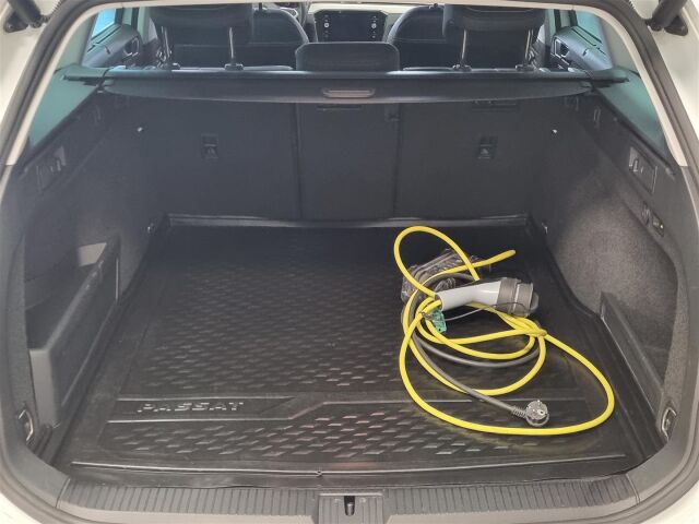VOLKSWAGEN Passat 2020 Variant GTE Plug-In Hybrid 160 kW DSG-automaatti / Webasto / P-kamera / Navi / ACC / Keyless /Koukku