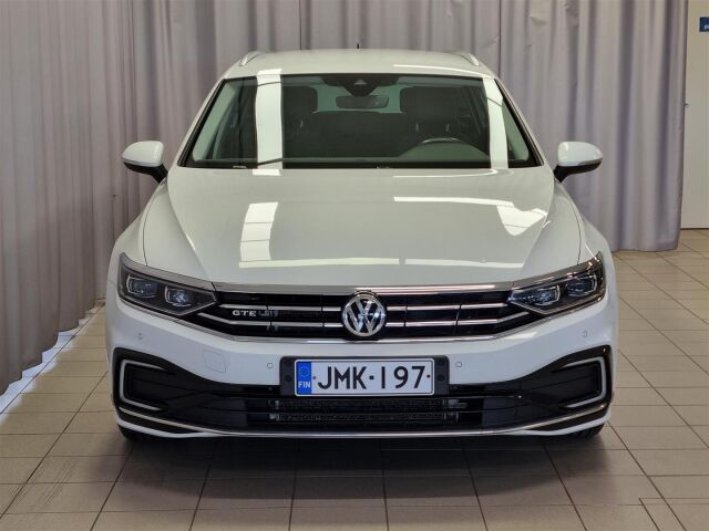 VOLKSWAGEN Passat 2020 Variant GTE Plug-In Hybrid 160 kW DSG-automaatti / Webasto / P-kamera / Navi / ACC / Keyless /Koukku