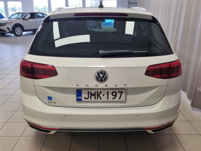VOLKSWAGEN Passat 2020 Variant GTE Plug-In Hybrid 160 kW DSG-automaatti / Webasto / P-kamera / Navi / ACC / Keyless /Koukku