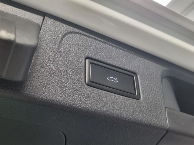 VOLKSWAGEN Passat 2020 Variant GTE Plug-In Hybrid 160 kW DSG-automaatti / Webasto / P-kamera / Navi / ACC / Keyless /Koukku