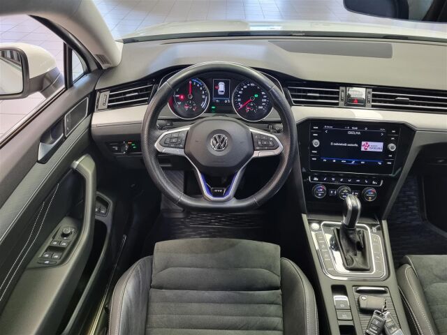 VOLKSWAGEN Passat 2020 Variant GTE Plug-In Hybrid 160 kW DSG-automaatti / Webasto / P-kamera / Navi / ACC / Keyless /Koukku