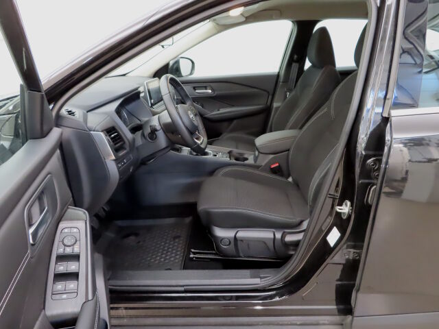 Nissan Qashqai 2022 MHEV 140 6M/T 2WD Acenta