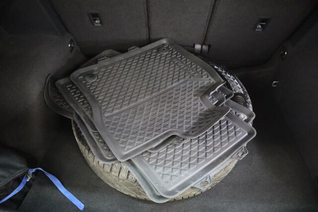 VOLKSWAGEN Tiguan 2022 Style Business 2,0 TDI SCR 110 kW 4MOTION DSG-automaatti