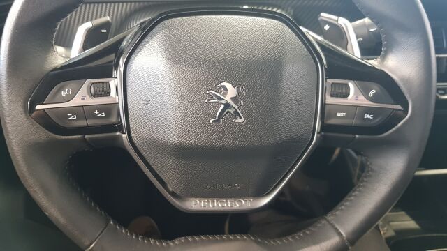 Peugeot 2008 2022 Active Pack PureTech 130 EAT8-automaatti
