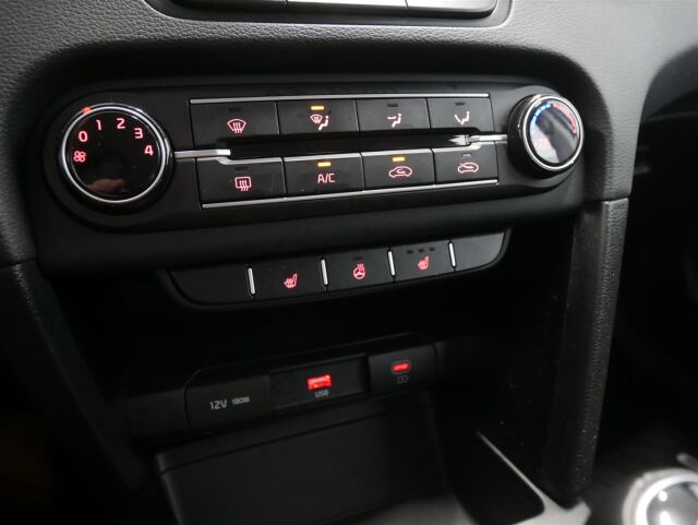 KIA Ceed 2022 1,0 T-GDI 100hv LX SW