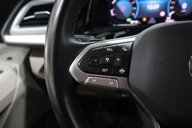 VOLKSWAGEN Multivan 2022 Life eHybrid 160kW DSG-automaatti (PHEV)