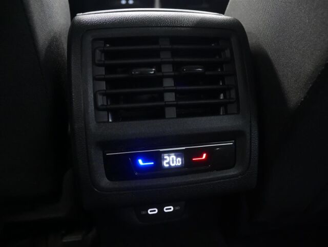 Volkswagen Golf 2023 Variant Comfort Business 1,0 eTSI (MHEV) 81 kW DSG-automaatti