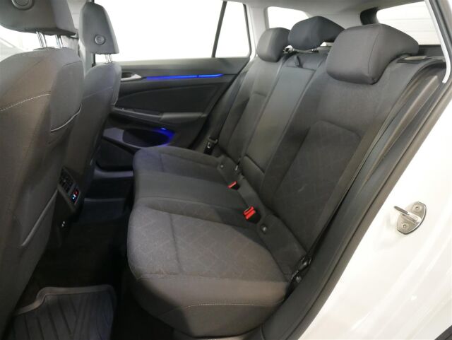 Volkswagen Golf 2023 Variant Comfort Business 1,0 eTSI (MHEV) 81 kW DSG-automaatti