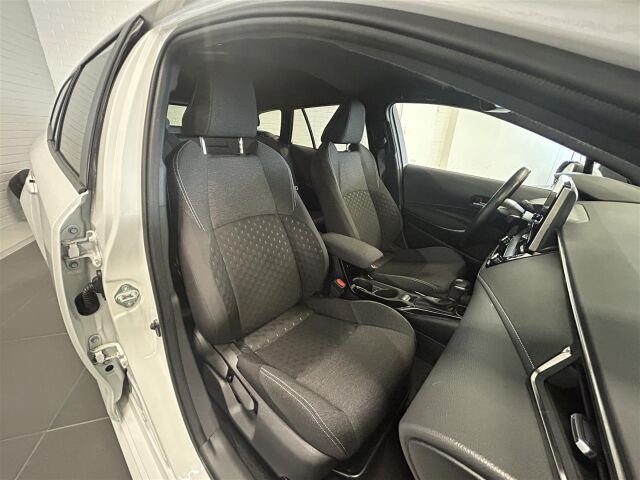 SUZUKI Swace 2024 1,8 HYBRID 2WD GL+ CVT-aut / 1-om / Merkkihuollettu / 2 x renkaat / Todella hieno!