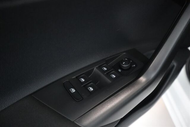 VOLKSWAGEN Polo 2023 Style Business 1,0 TSI 70 kW