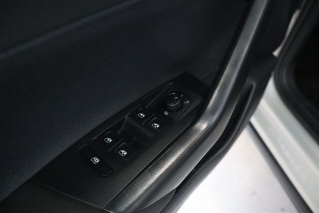 VOLKSWAGEN Taigo 2023 Comfort 1,0 TSI 70 kW