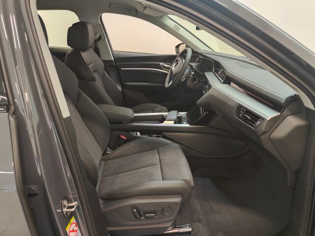 Audi Q8 e-tron 2024 Sportback 55 Land of quattro Plus, Ajamaton esittelyauto heti toimitukseen