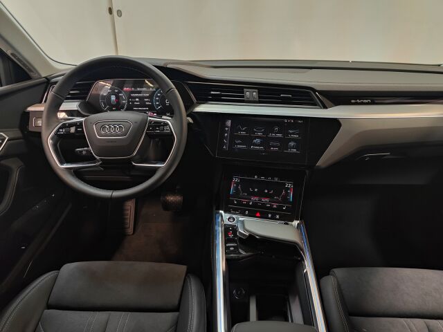 Audi Q8 e-tron 2024 Sportback 55 Land of quattro Plus, Ajamaton esittelyauto heti toimitukseen