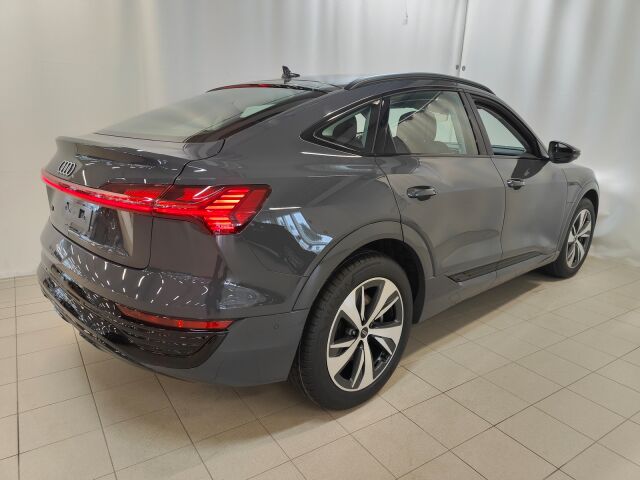 Audi Q8 e-tron 2024 Sportback 55 Land of quattro Plus, Ajamaton esittelyauto heti toimitukseen