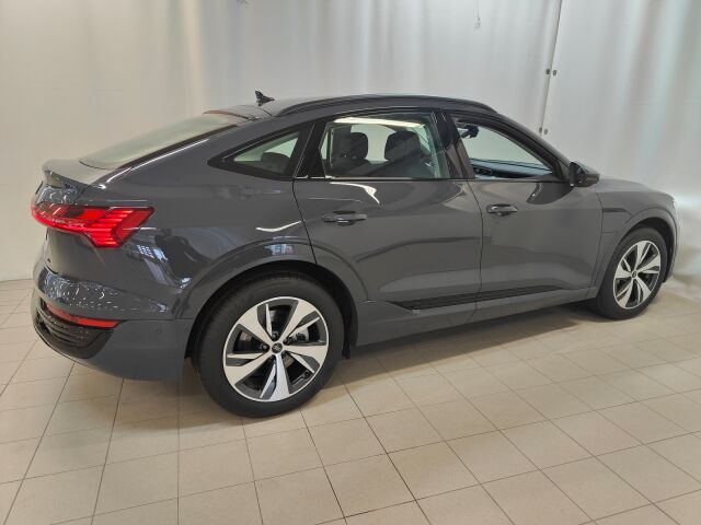 Audi Q8 e-tron 2024 Sportback 55 Land of quattro Plus, Ajamaton esittelyauto heti toimitukseen