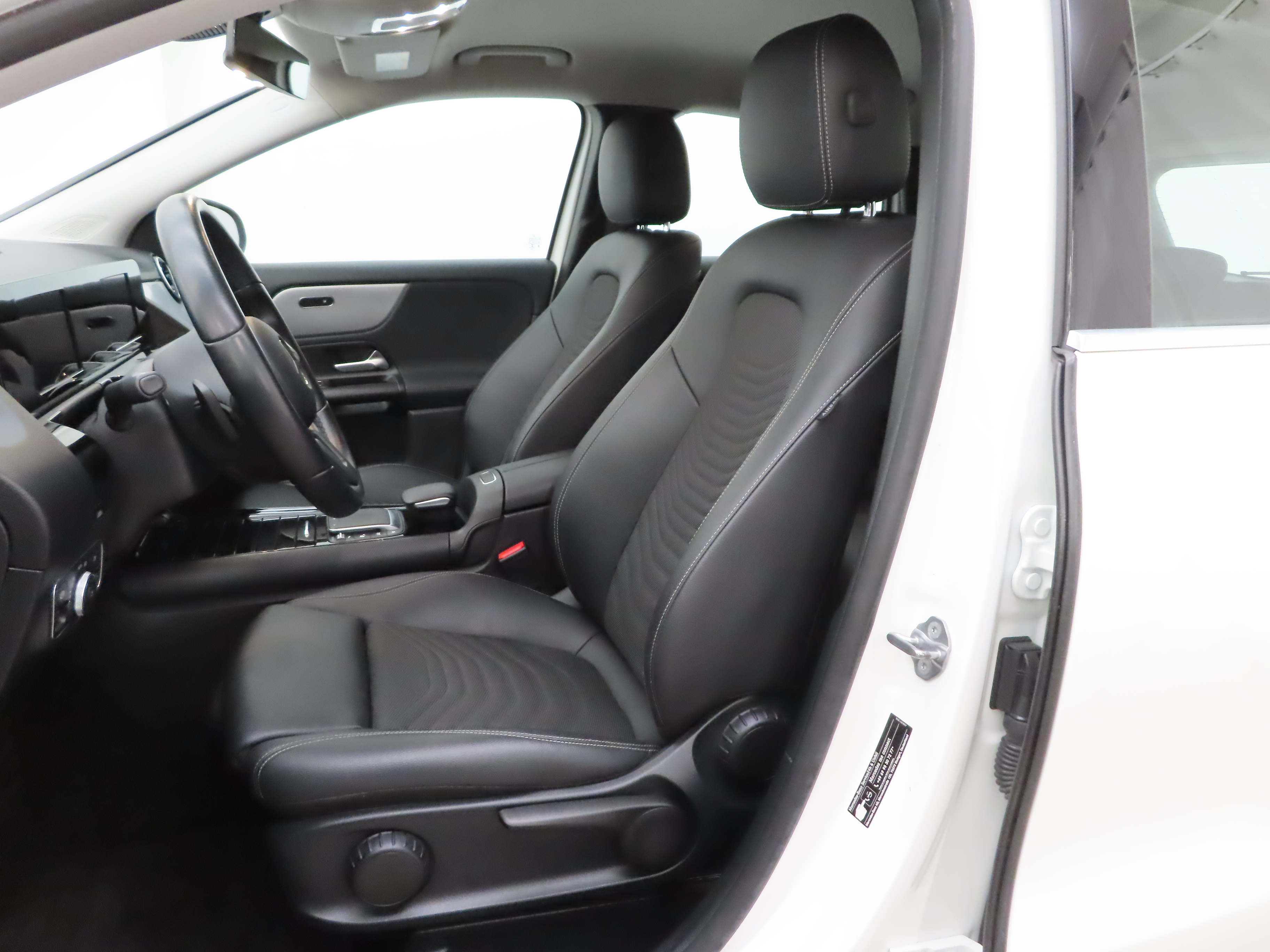 Mercedes-Benz GLA 2021, kuva 6/11