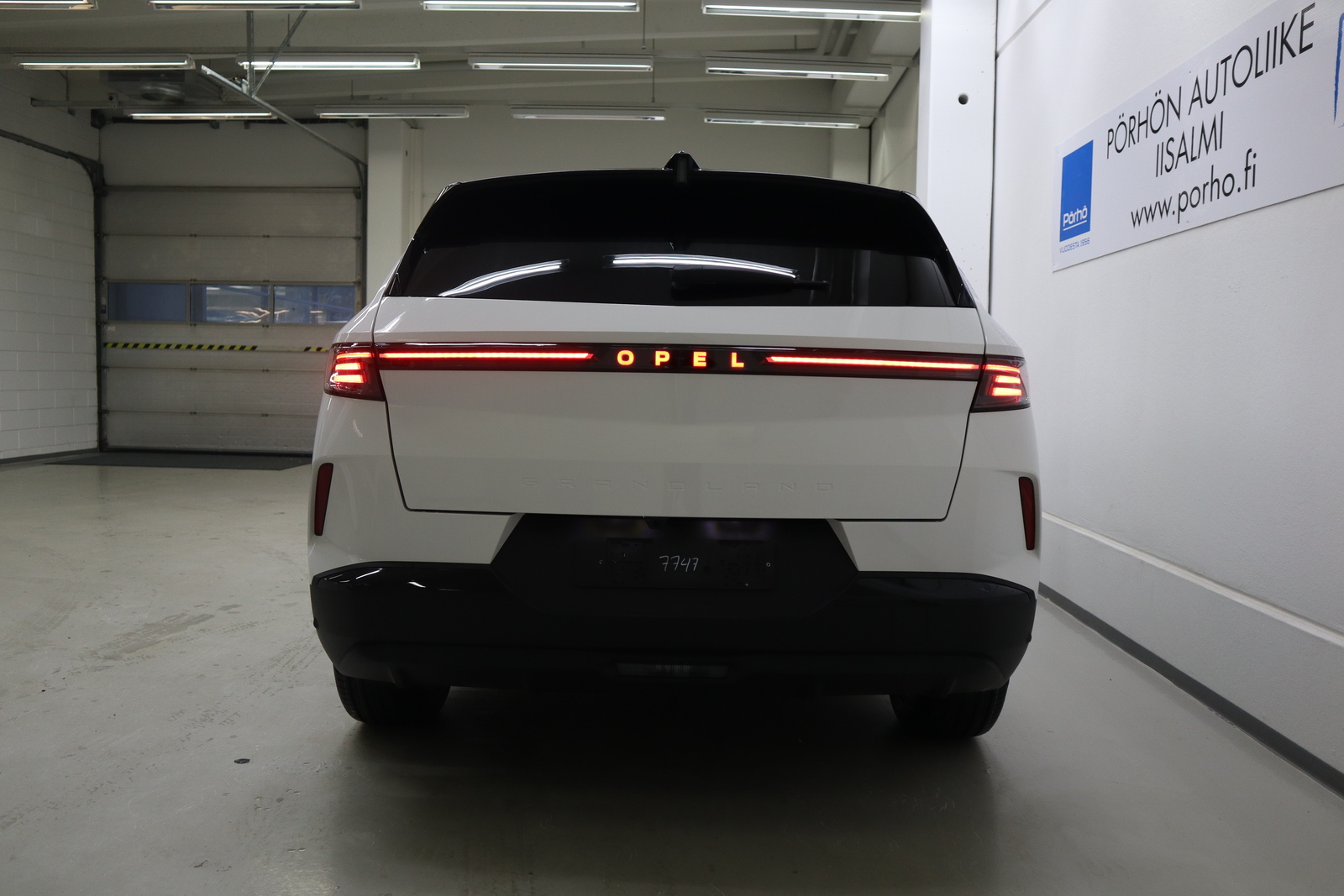 Opel Grandland Hybrid 136 GS Automaatti 2025, kuva 4/11