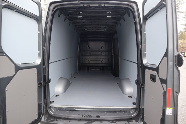 Volkswagen Crafter 2025 35 umpipakettiauto 2,0 TDI 130 kW 4Motion 8at, 4490