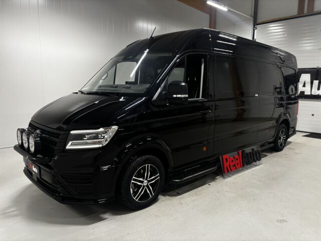 VOLKSWAGEN CRAFTER 2025 2.0TDI 177HV AUTOM. 4MOTION 2+3 M-A SIS ALV! *VARASTOSSA HETI UUSI FACELIFT*