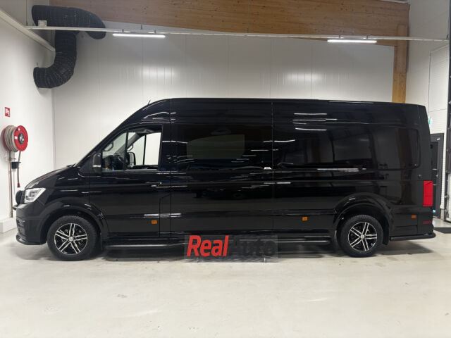 VOLKSWAGEN CRAFTER 2025 2.0TDI 177HV AUTOM. 4MOTION 2+3 M-A SIS ALV! *VARASTOSSA HETI UUSI FACELIFT*