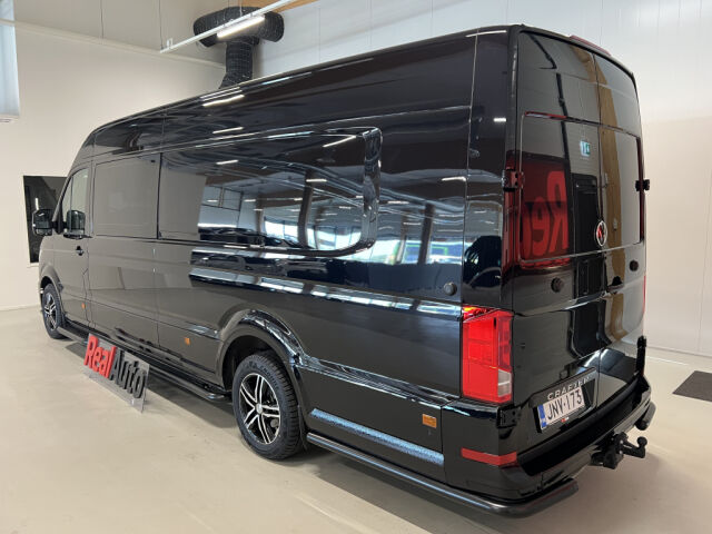 VOLKSWAGEN CRAFTER 2025 2.0TDI 177HV AUTOM. 4MOTION XXL 2+3 M-A SIS ALV! *UUSI FACELIFT HETI VARASTOSSA*