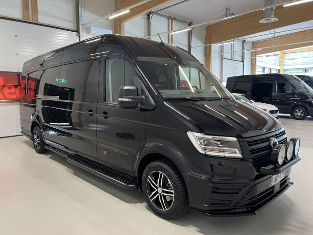 VOLKSWAGEN CRAFTER 2025 2.0TDI 177HV AUTOM. 4MOTION XXL 2+3 M-A SIS ALV! *UUSI FACELIFT HETI VARASTOSSA*