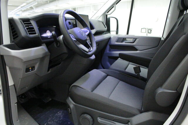 Volkswagen Crafter 2025 35 umpipakettiauto 2,0 TDI 130 kW 8at, 4490