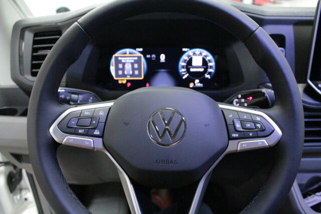 Volkswagen Crafter 2025 35 umpipakettiauto 2,0 TDI 130 kW 8at, 4490