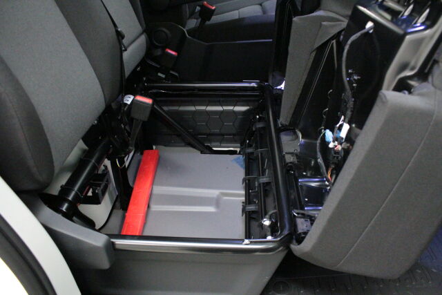 Volkswagen Crafter 2025 35 umpipakettiauto 2,0 TDI 130 kW 8at, 4490