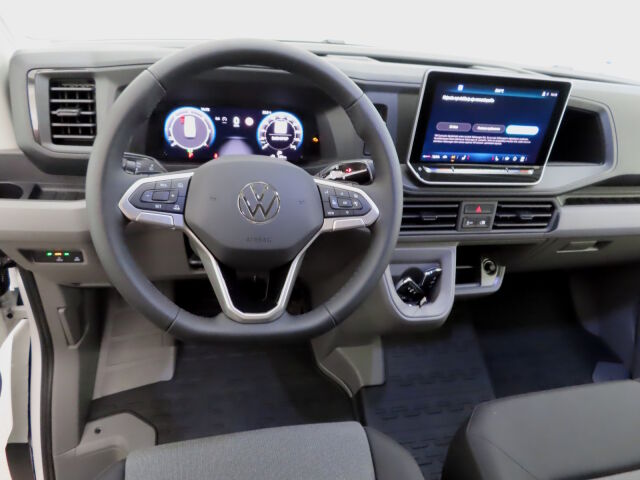 Volkswagen Crafter 2025 35 umpipakettiauto 2,0 TDI 130 kW 8at, 4490