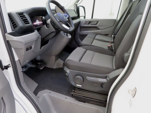 Volkswagen Crafter 2025 35 umpipakettiauto 2,0 TDI 130 kW 8at, 4490