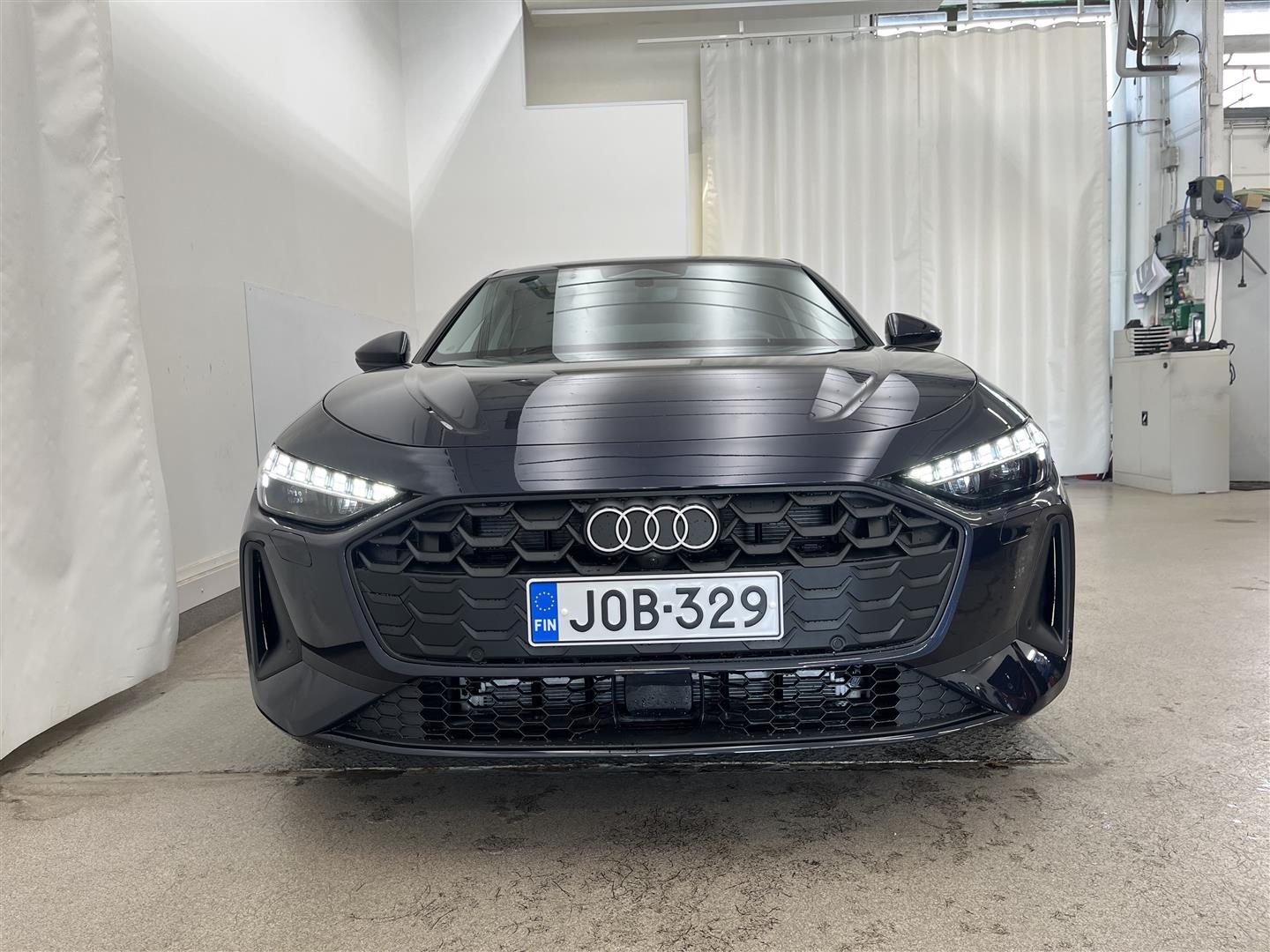 Audi A5 Sedan e-hybrid quattro 299 hv 2025, kuva 2/12