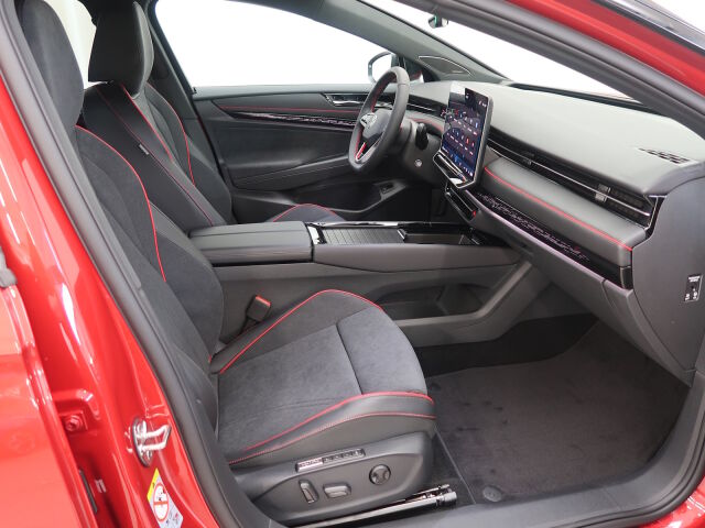 Volkswagen ID.7 2025 Tourer GTX 4MOTION 75-v Juhlamalli 250 kW, akku 86 kWh