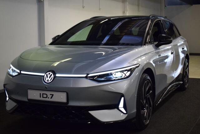 Volkswagen ID.7 2025 GTX 4MOTION 75-v Juhlamalli 250 kW, akku 86 kWh