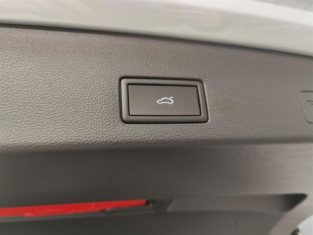 Volkswagen Golf 2025 HETI VAPAA! Variant Comfort Edition 1,5 eTSI 85 kW (MHEV) DSG-automaatti