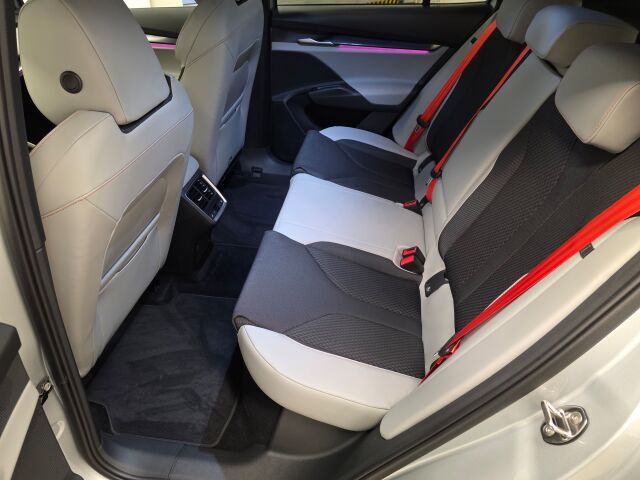 Skoda Elroq 2026 85x 4x4 Style